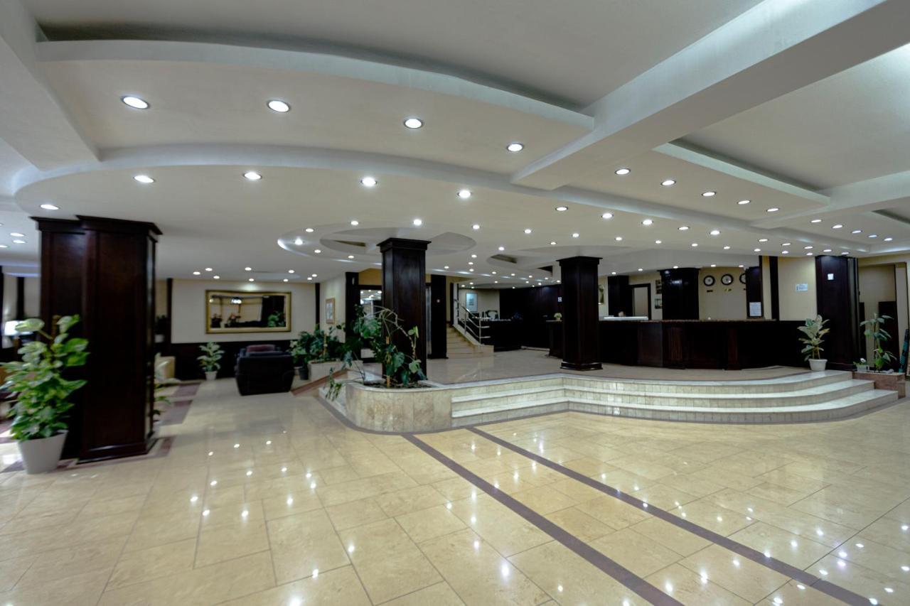 Pino Vere Palace Hotel Τυφλίδα Εξωτερικό φωτογραφία