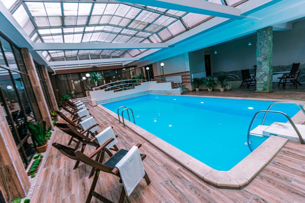 Pino Vere Palace Hotel Τυφλίδα Εξωτερικό φωτογραφία