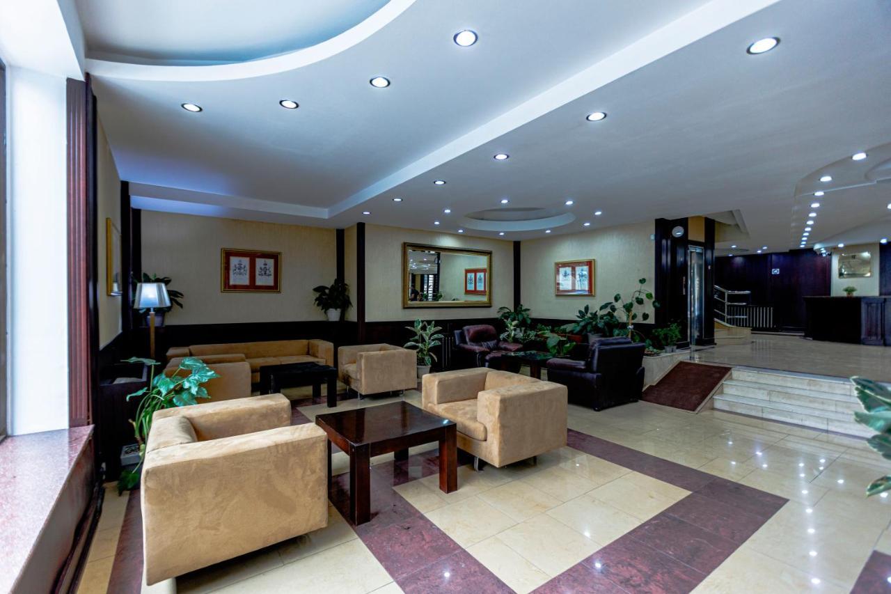 Pino Vere Palace Hotel Τυφλίδα Εξωτερικό φωτογραφία