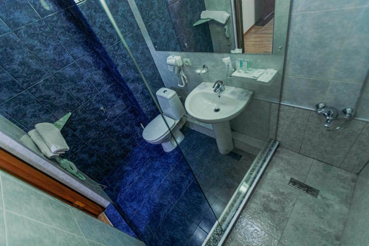 Pino Vere Palace Hotel Τυφλίδα Εξωτερικό φωτογραφία