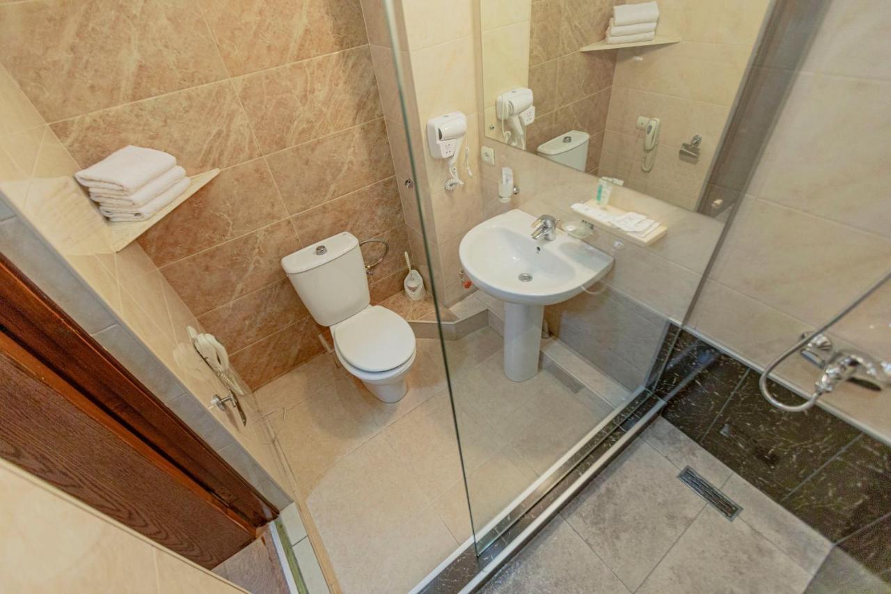 Pino Vere Palace Hotel Τυφλίδα Εξωτερικό φωτογραφία