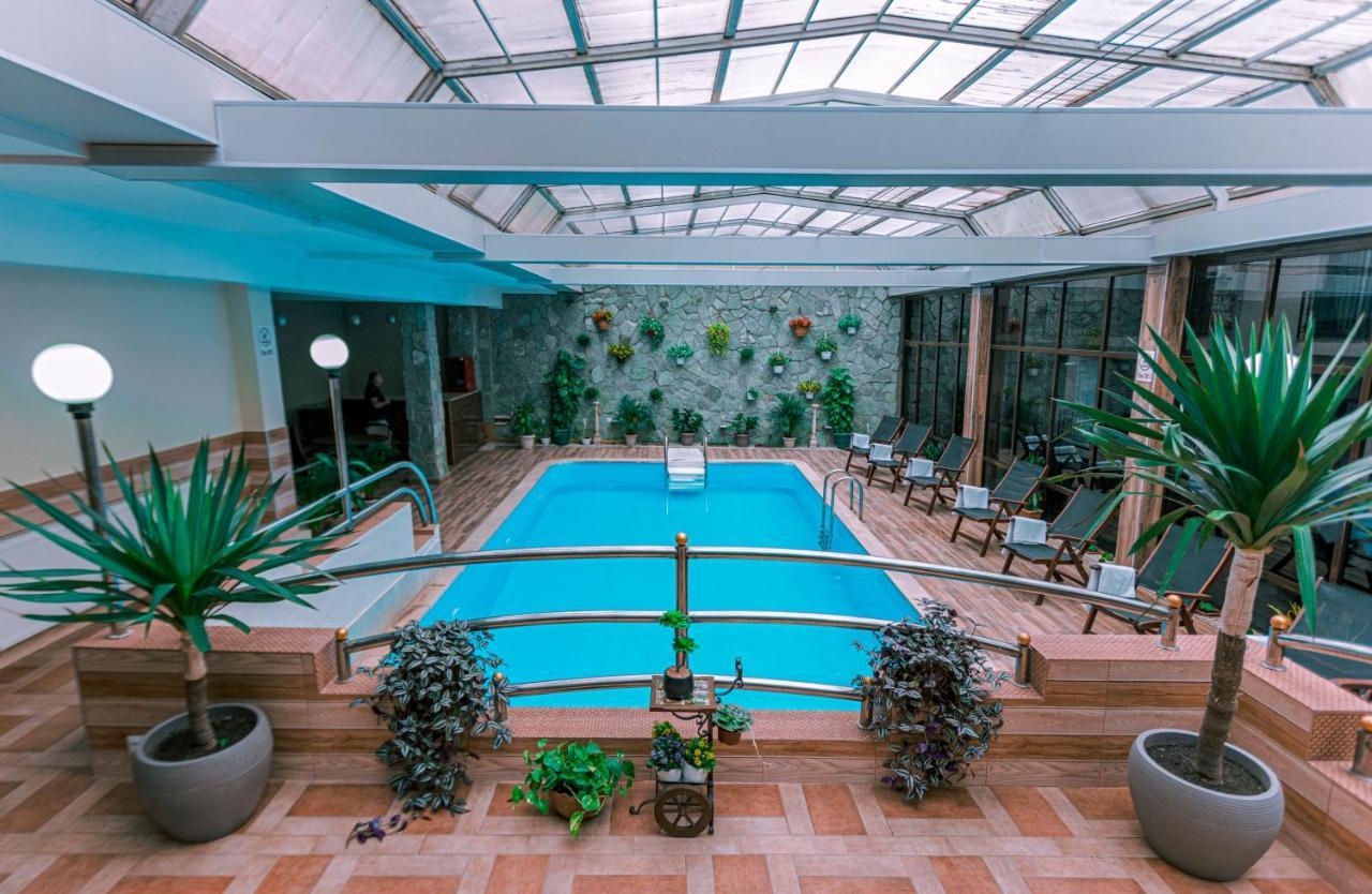 Pino Vere Palace Hotel Τυφλίδα Εξωτερικό φωτογραφία