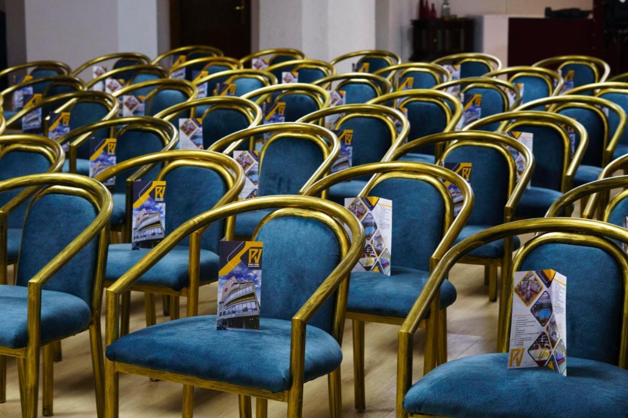 Pino Vere Palace Hotel Τυφλίδα Εξωτερικό φωτογραφία